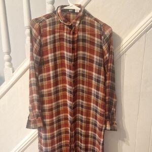 Boohoo Men’s Rust and Black Plaid Button-Down Shirt